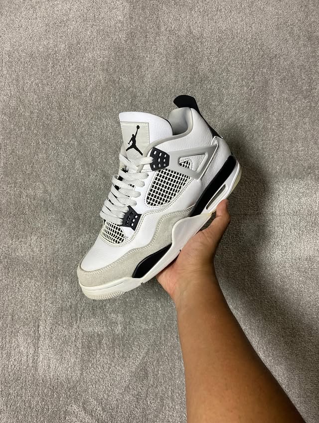Jordan 4 Retro Military Black