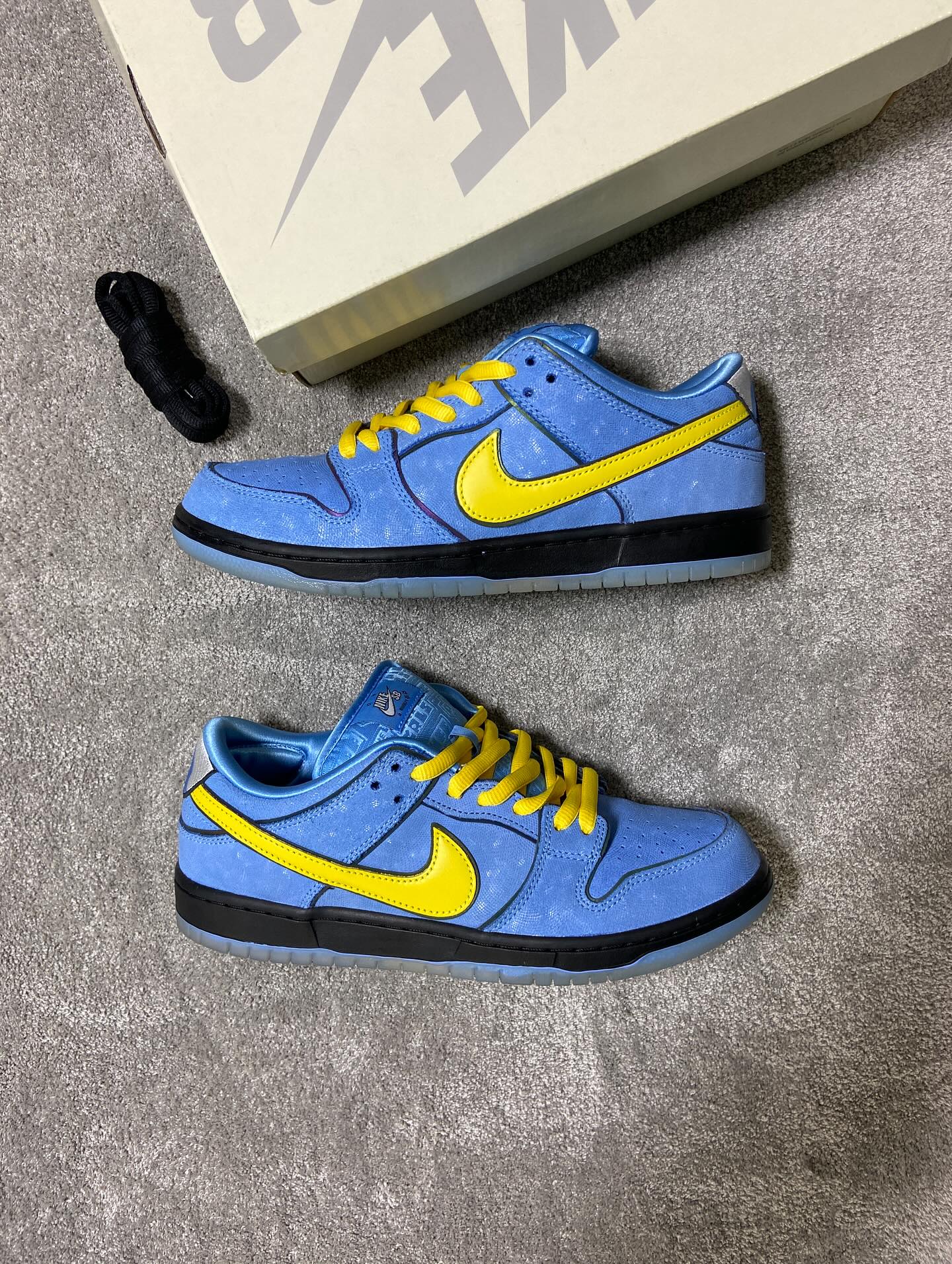 Dunk Low SB Powerpuff Bubbles