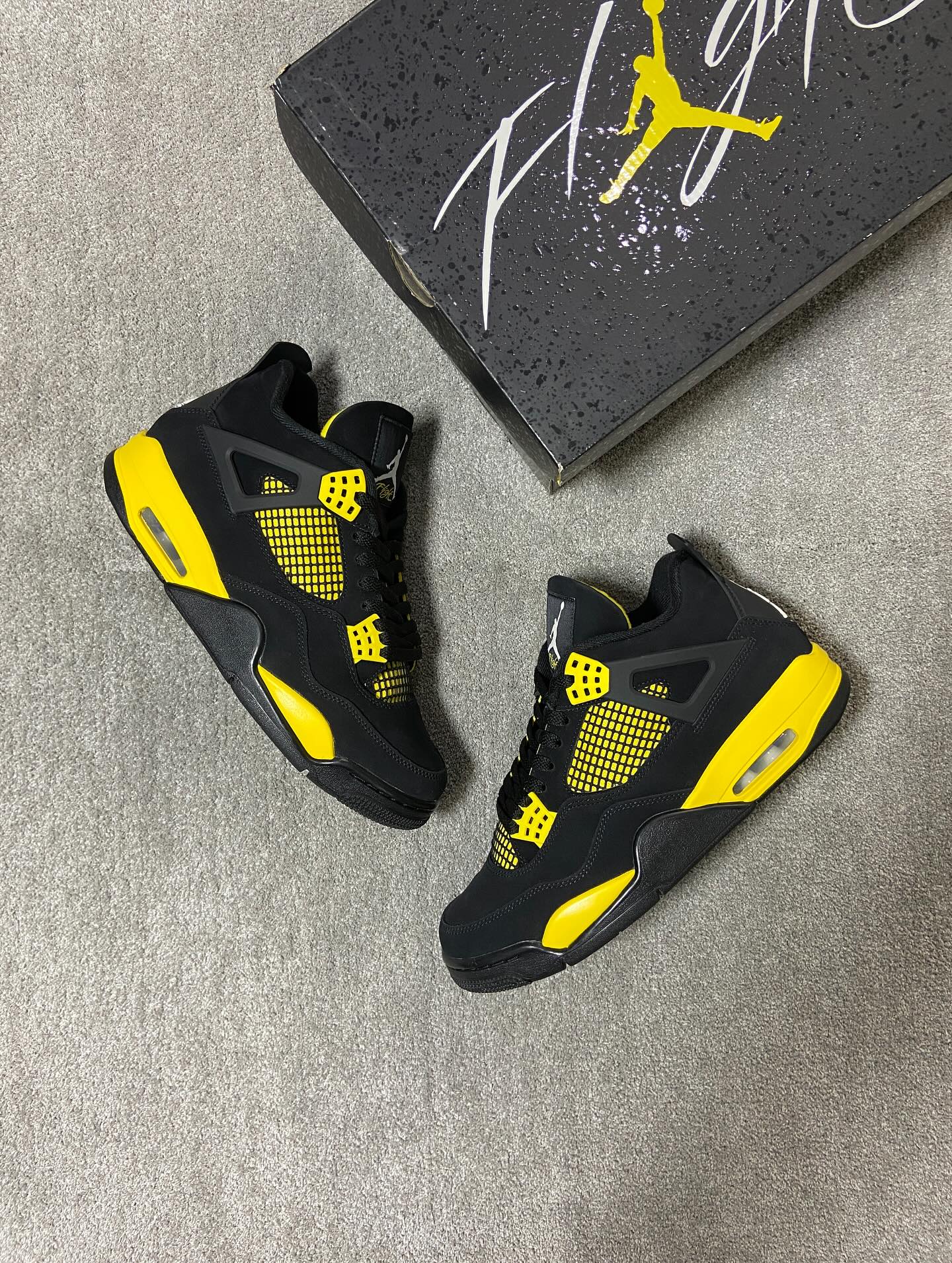 Jordan 4 Yellow Thunder