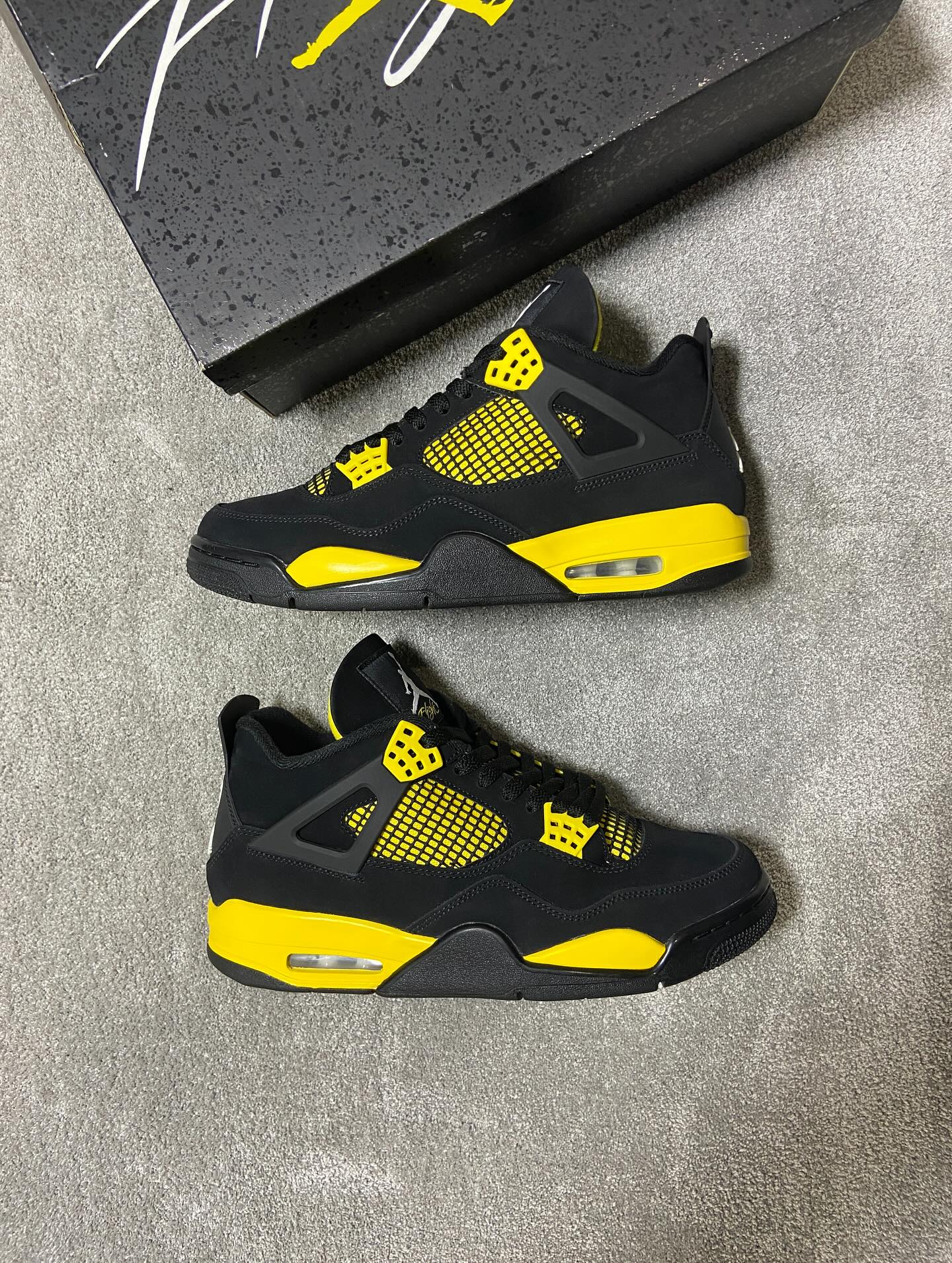 Jordan 4 Yellow Thunder