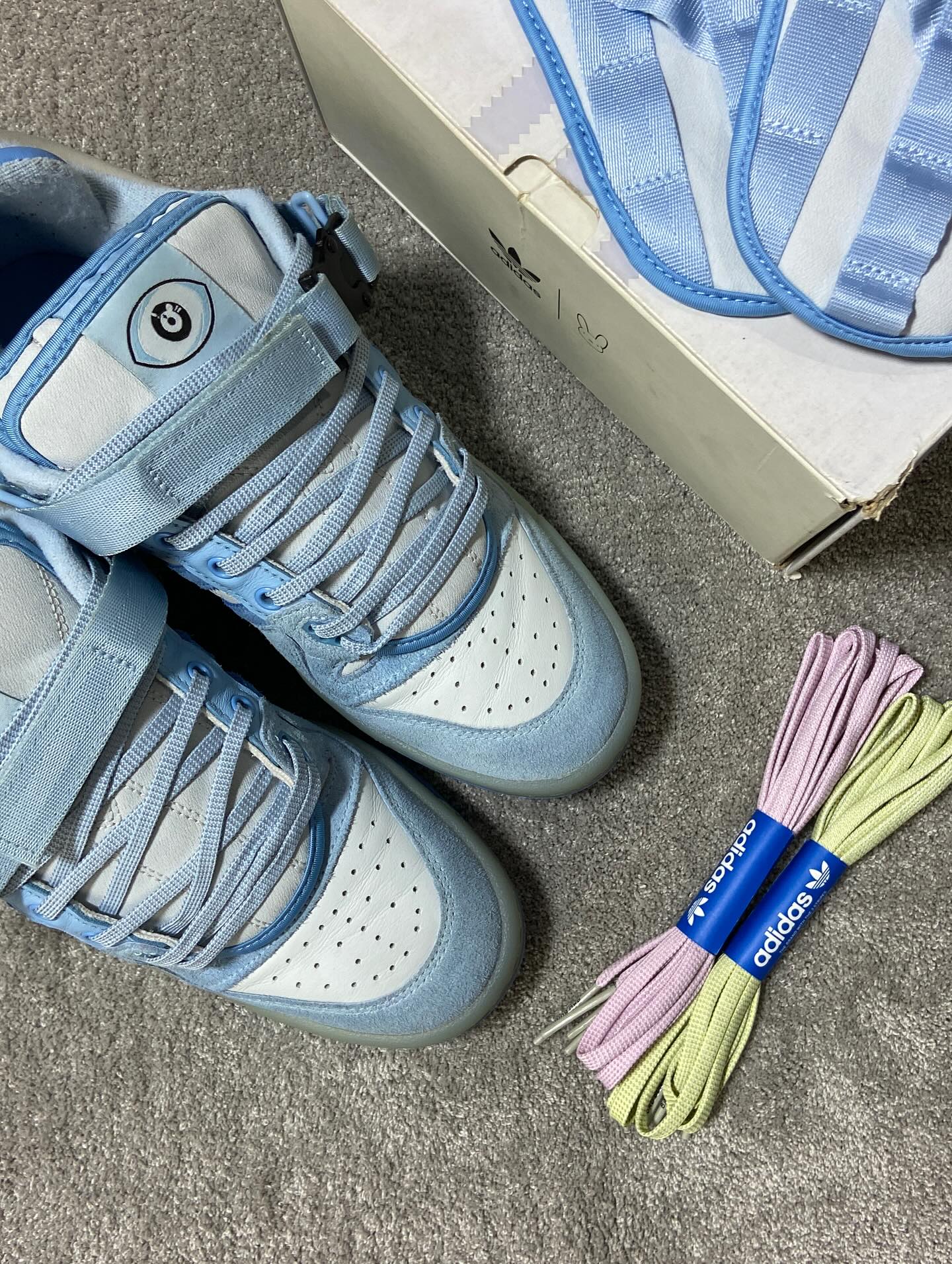 Forum Buckle Low Bad Bunny Blue tint