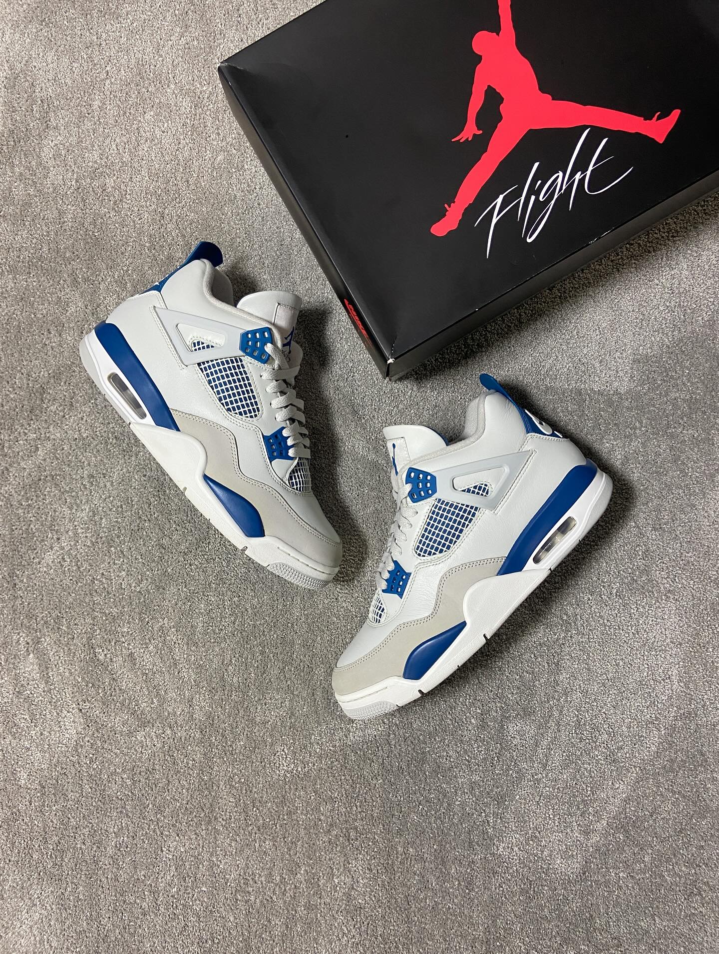 Jordan 4 Industrial Blue