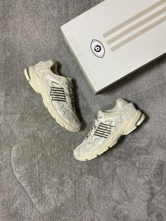 Response CL Bad Bunny Wonder White