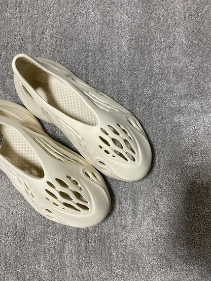 Yeezy Foam RNR Sand