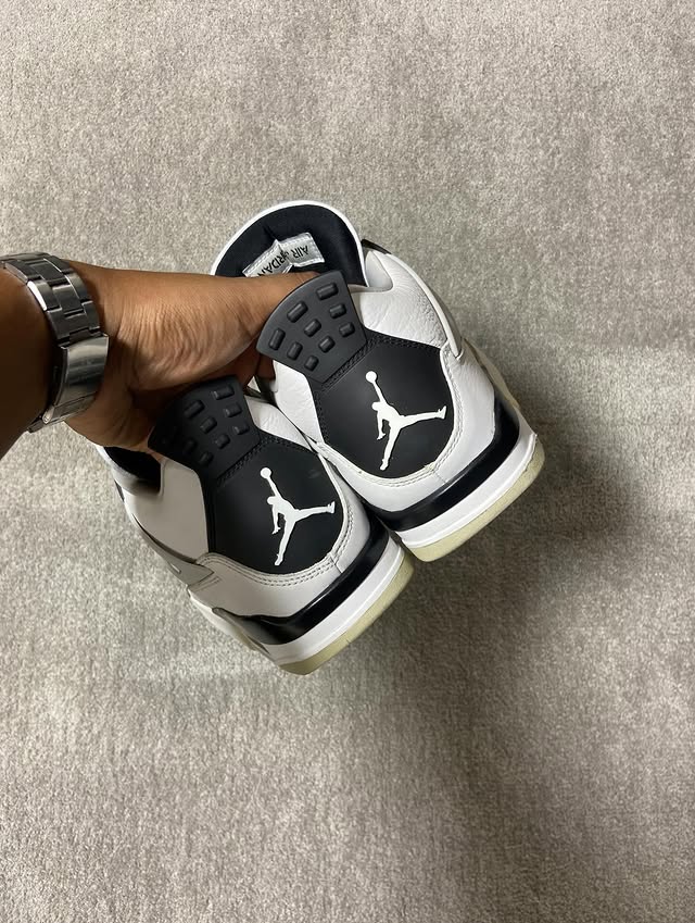 Jordan 4 Retro Military Black