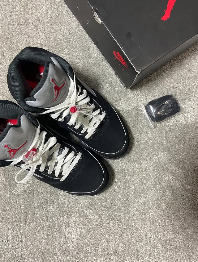 Jordan 5 Retro Black Metallic