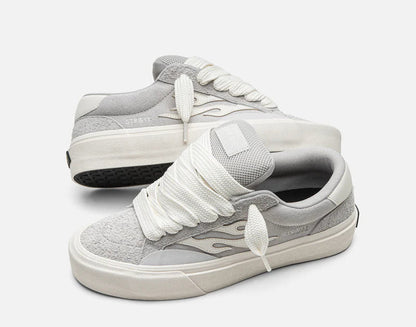Straye Logan Puff Silver