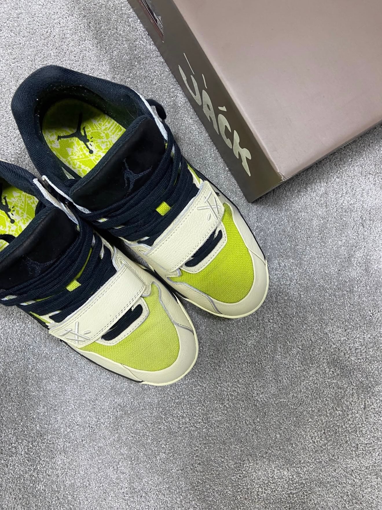 Jordan Jumpman Jack Travis Scott Brigth