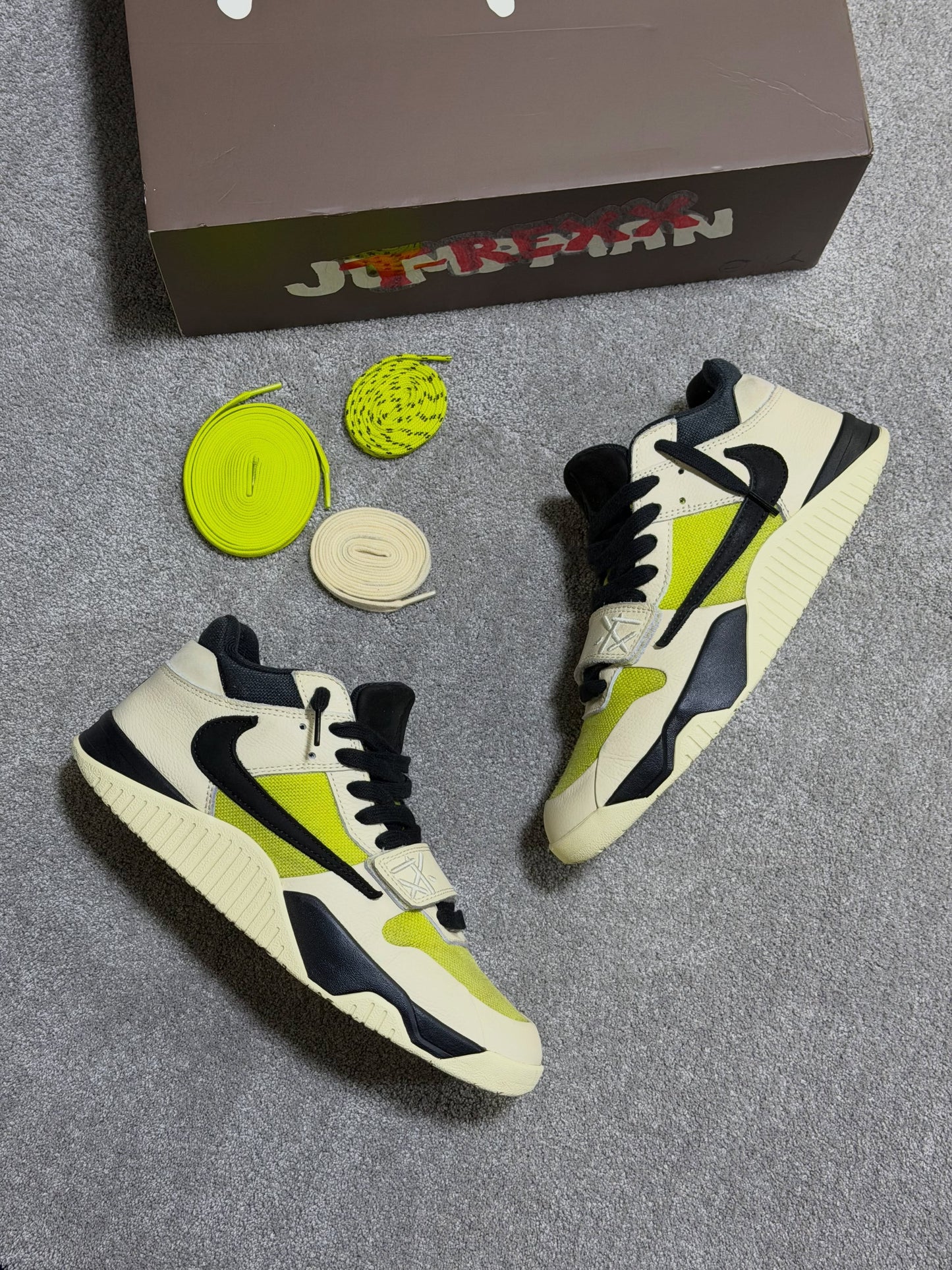 Jordan Jumpman Jack Travis Scott Brigth