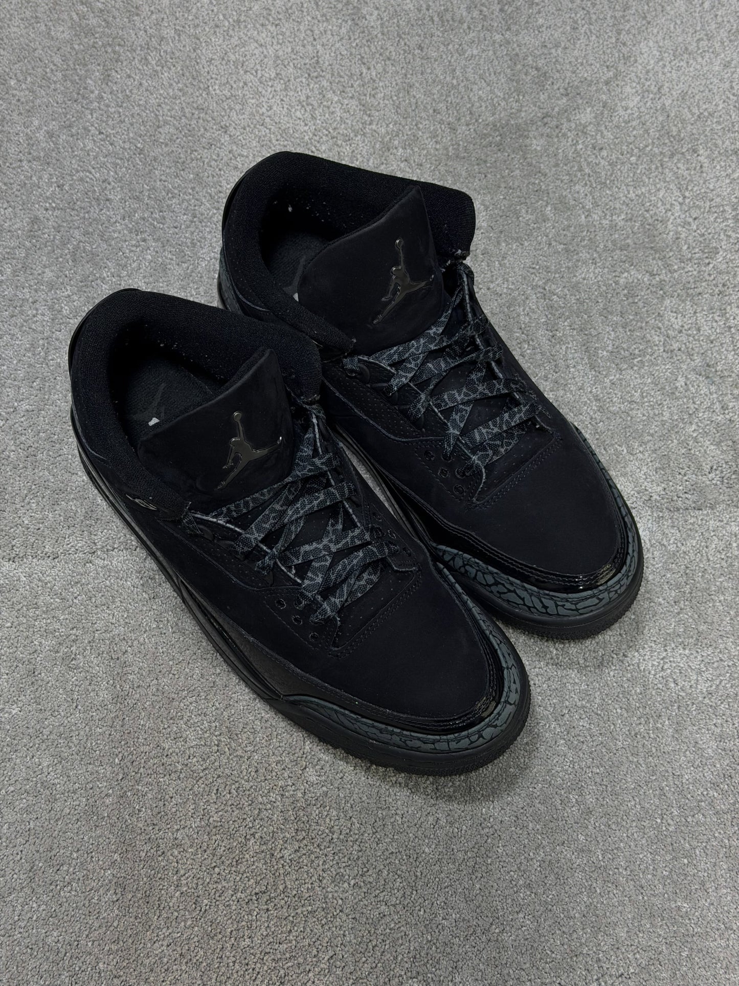 Jordan 3 Black Cat