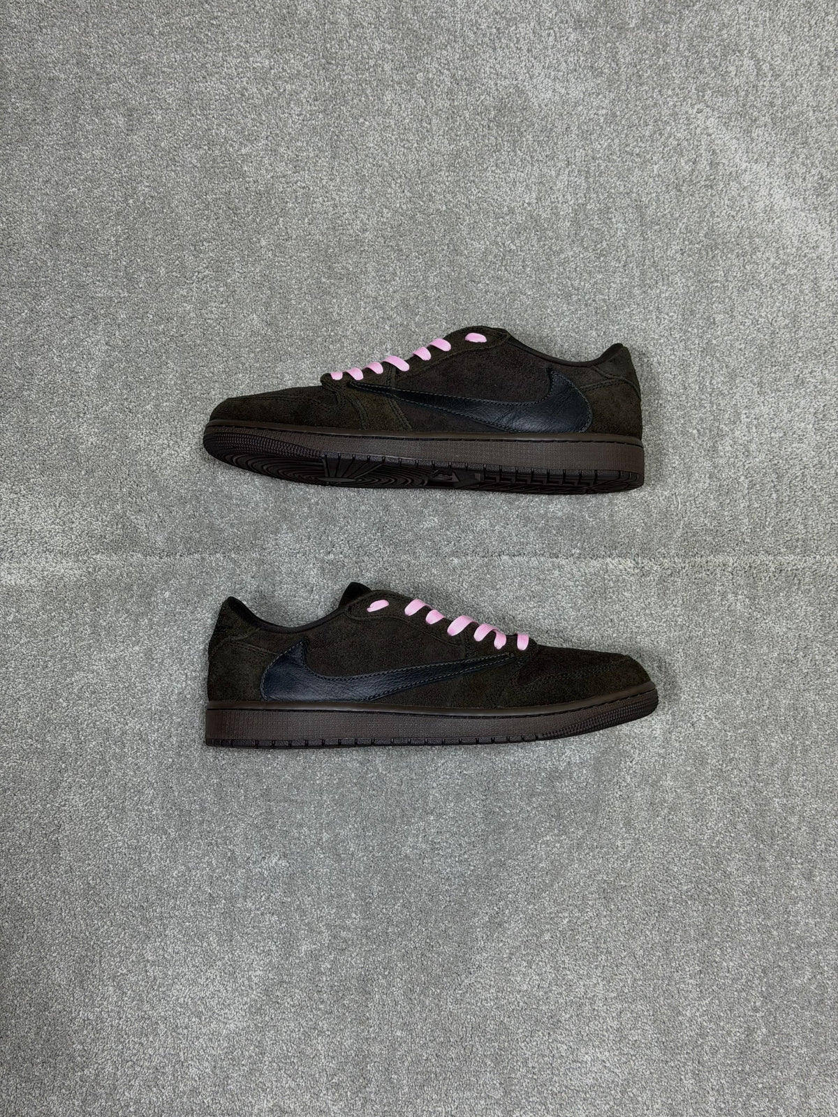 Jordan 1 Low Travis Velvet Brown