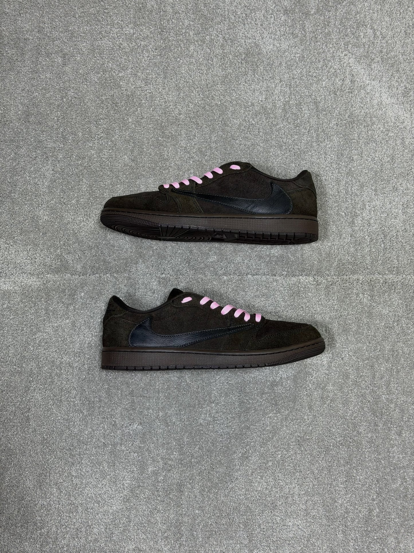 Jordan 1 Low Travis Velvet Brown