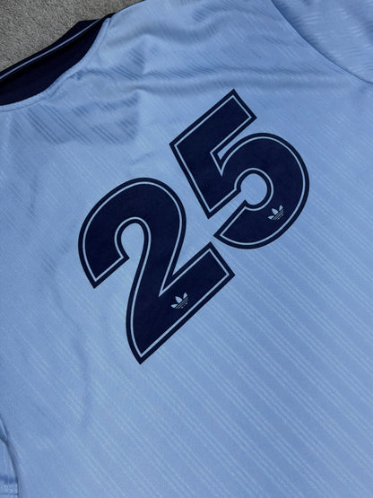 Jersey adidas x Oasis Clear Sky