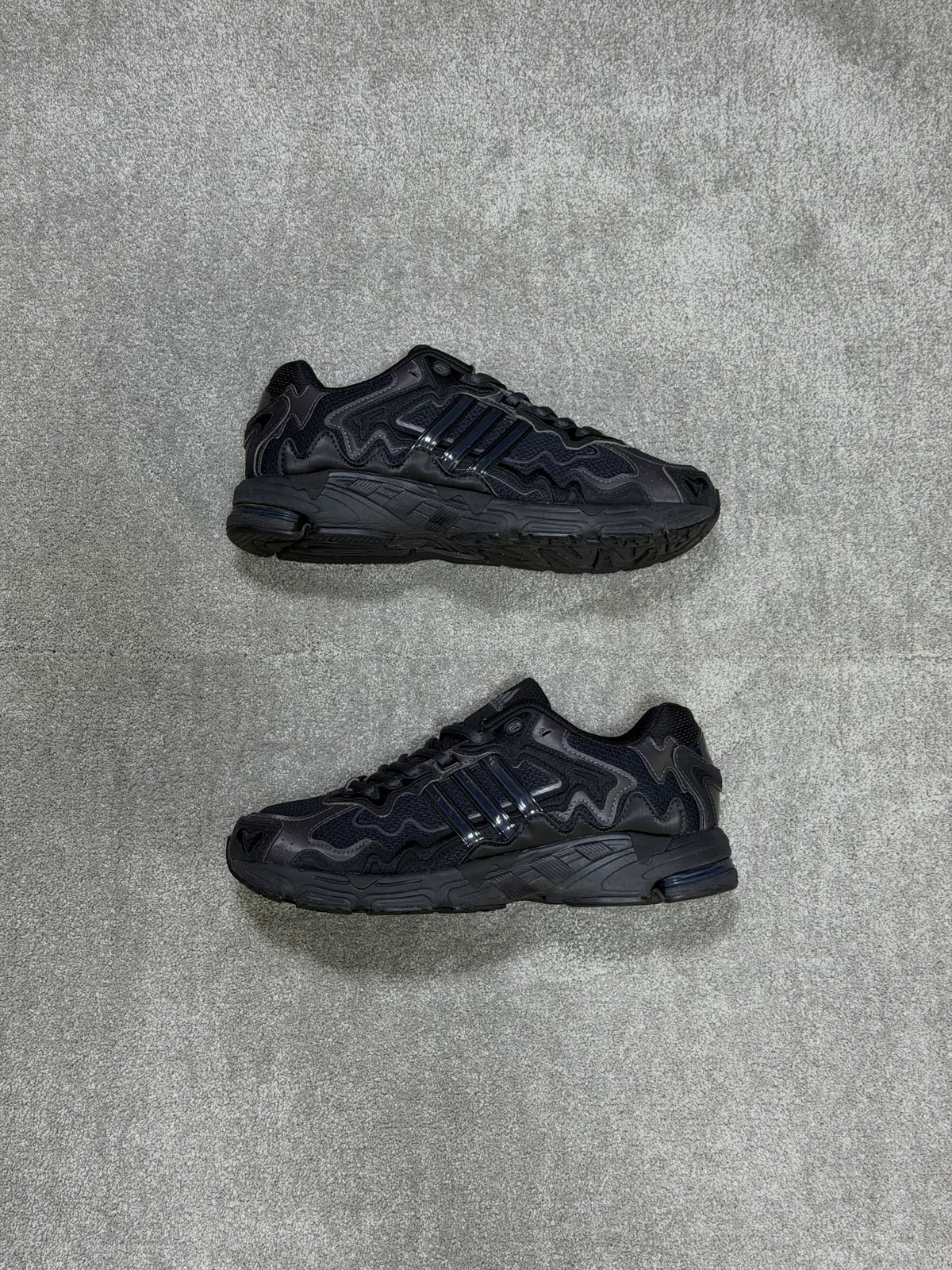 Response Bad Bunny Triple Black