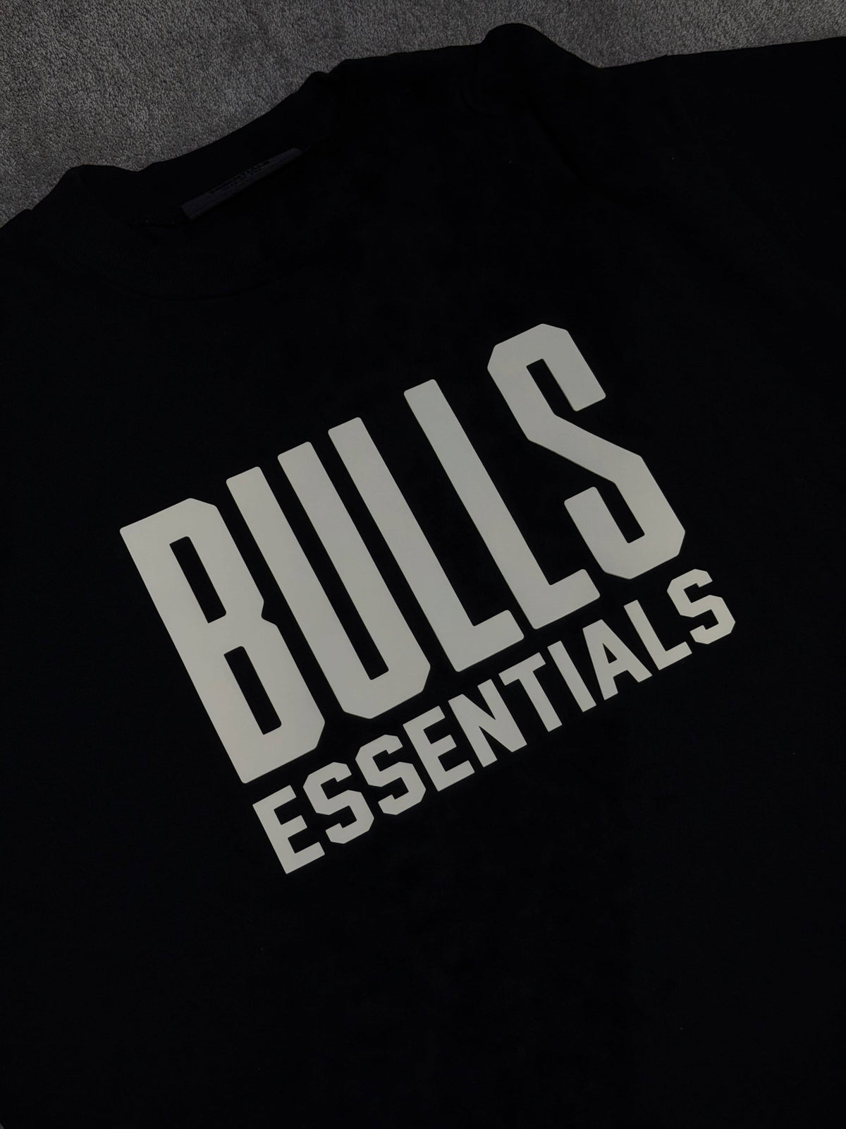 Polo FOG Essentials NBA Bulls Black