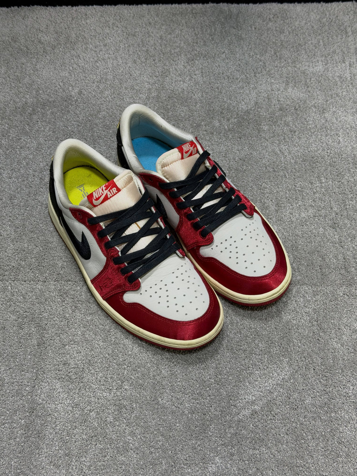 Jordan 1 Low Trophy Room