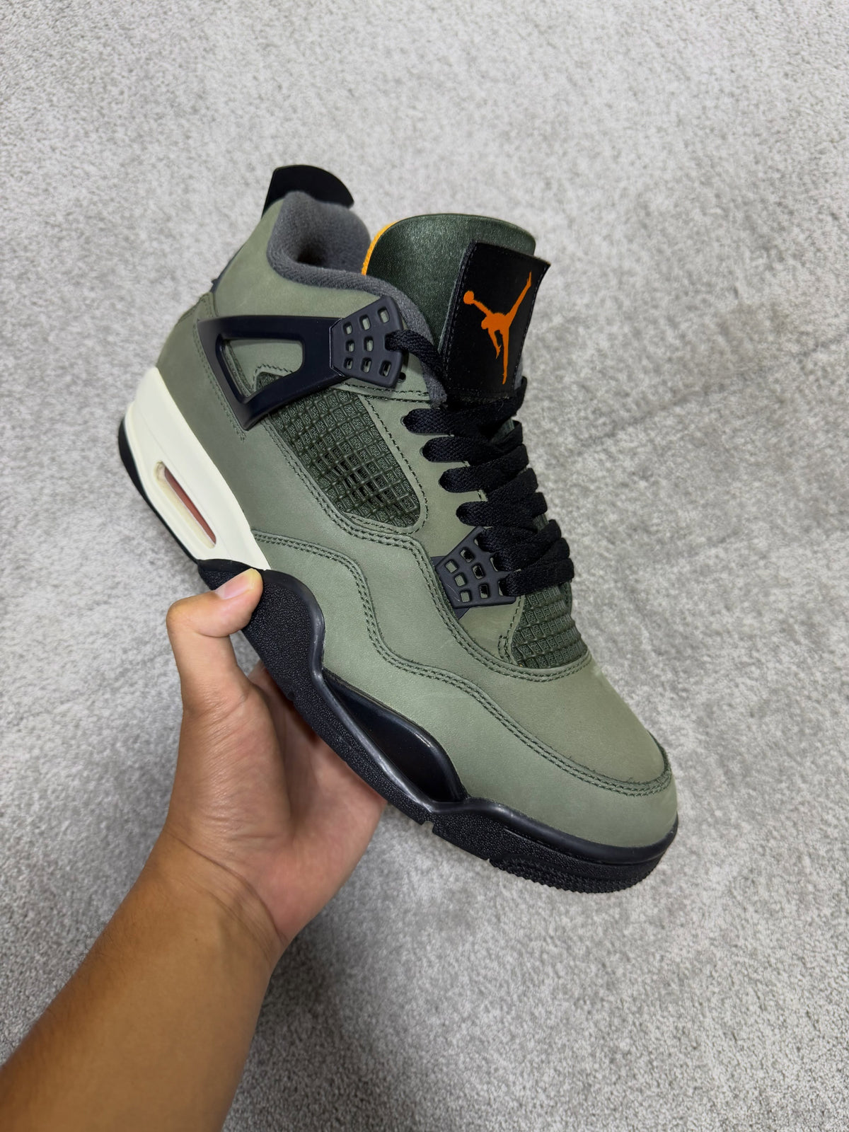 Jordan 4 Undefeated