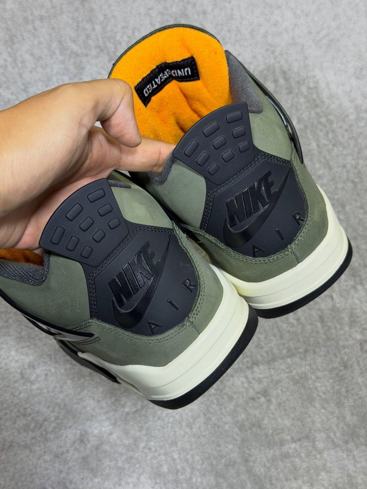 Jordan 4 Undefeated