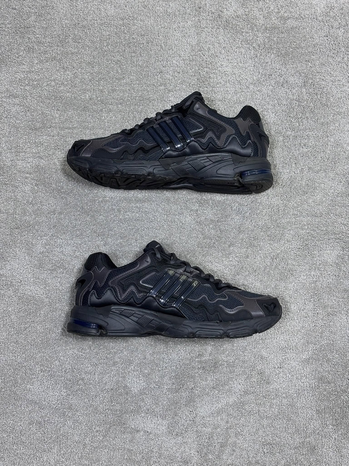 Response Bad Bunny Triple Black