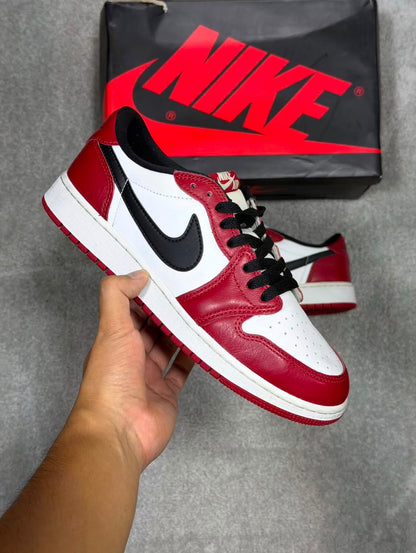 Jordan 1 Low Chicago