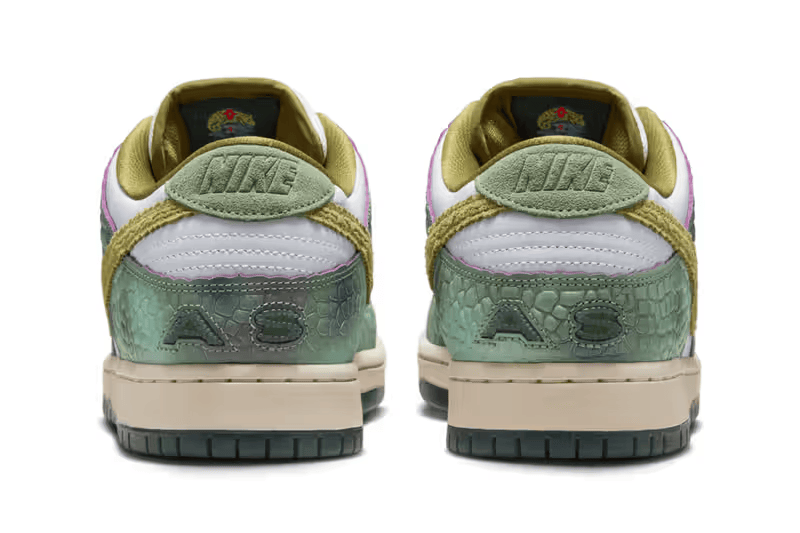 Dunk Low SB Chameleon