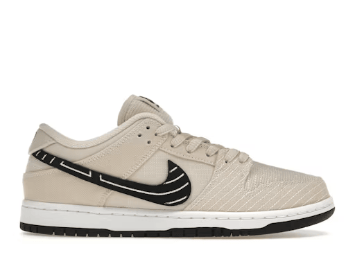 Dunk Low SB Albino & Preto