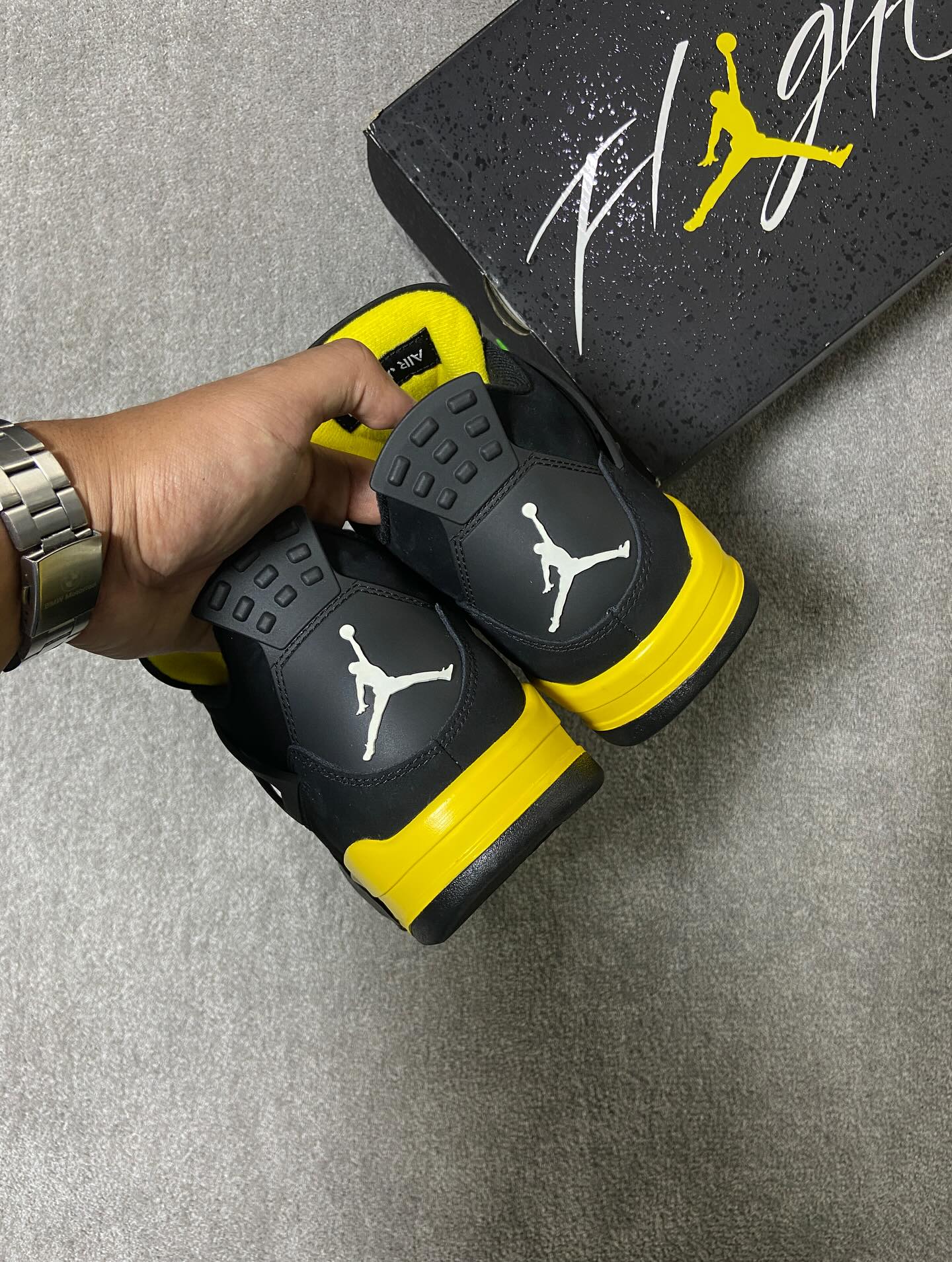 Jordan 4 Yellow Thunder